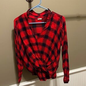 Hollister Red and Navy Plaid Twist-Front Button Down